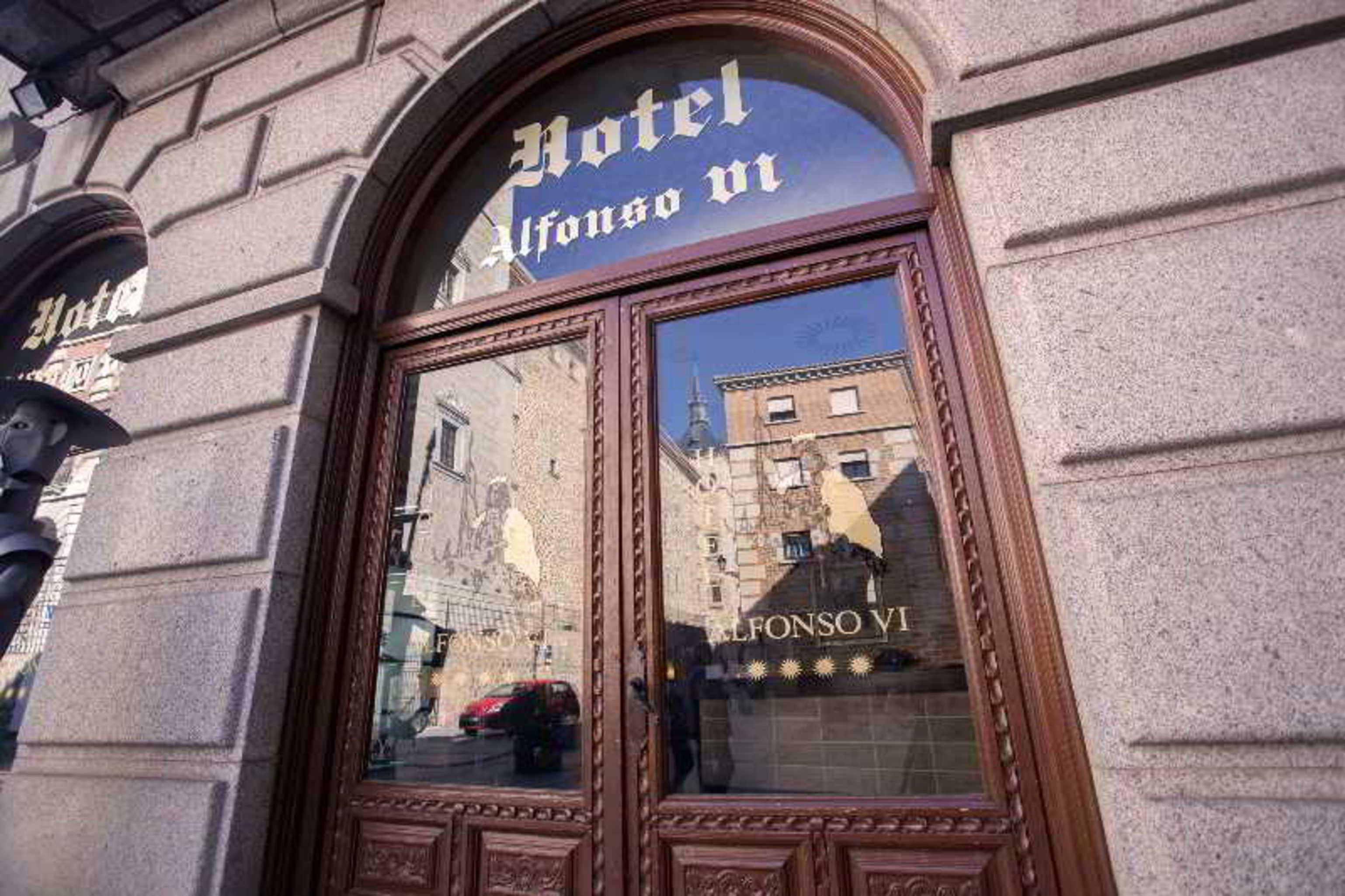Hotel Sercotel Alfonso VI Толедо Экстерьер фото